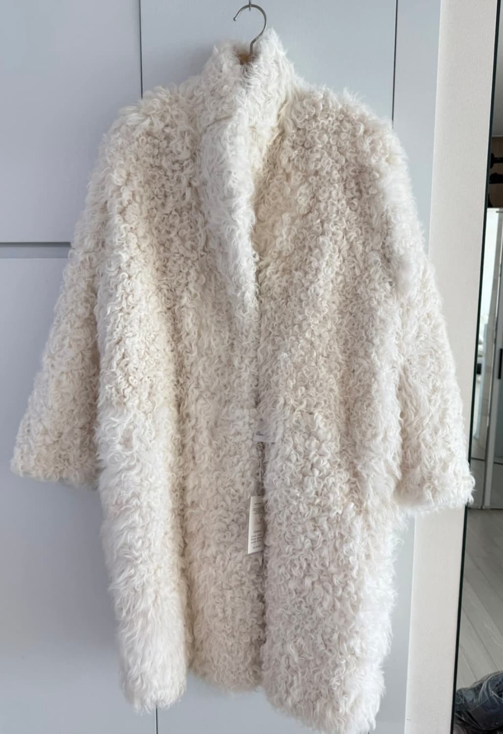 새상품 바나이 BANAI 리얼 양 100 코트 상품이미지4