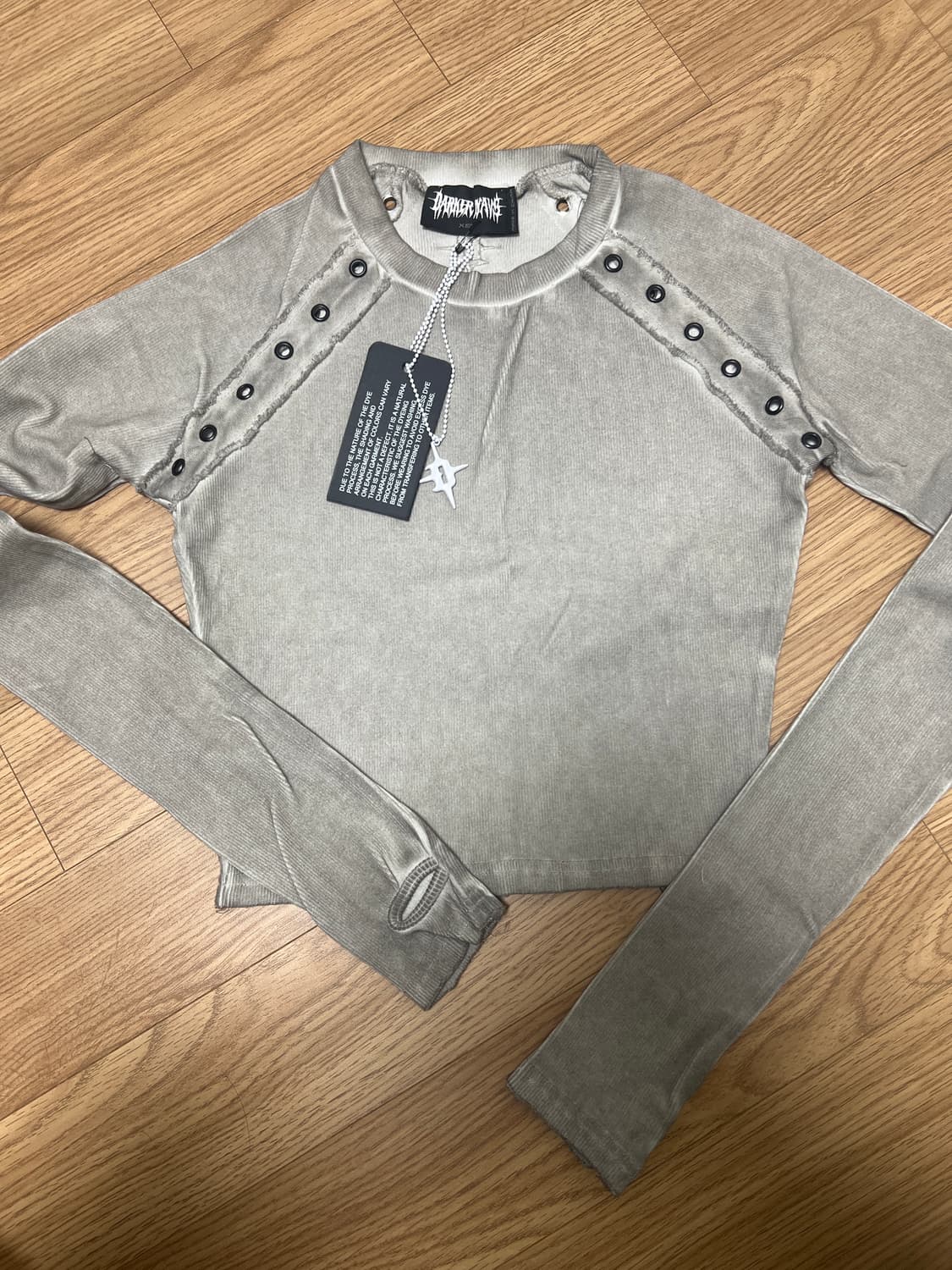 Dolls kill 크롭 워싱 롱슬리브 상품이미지1