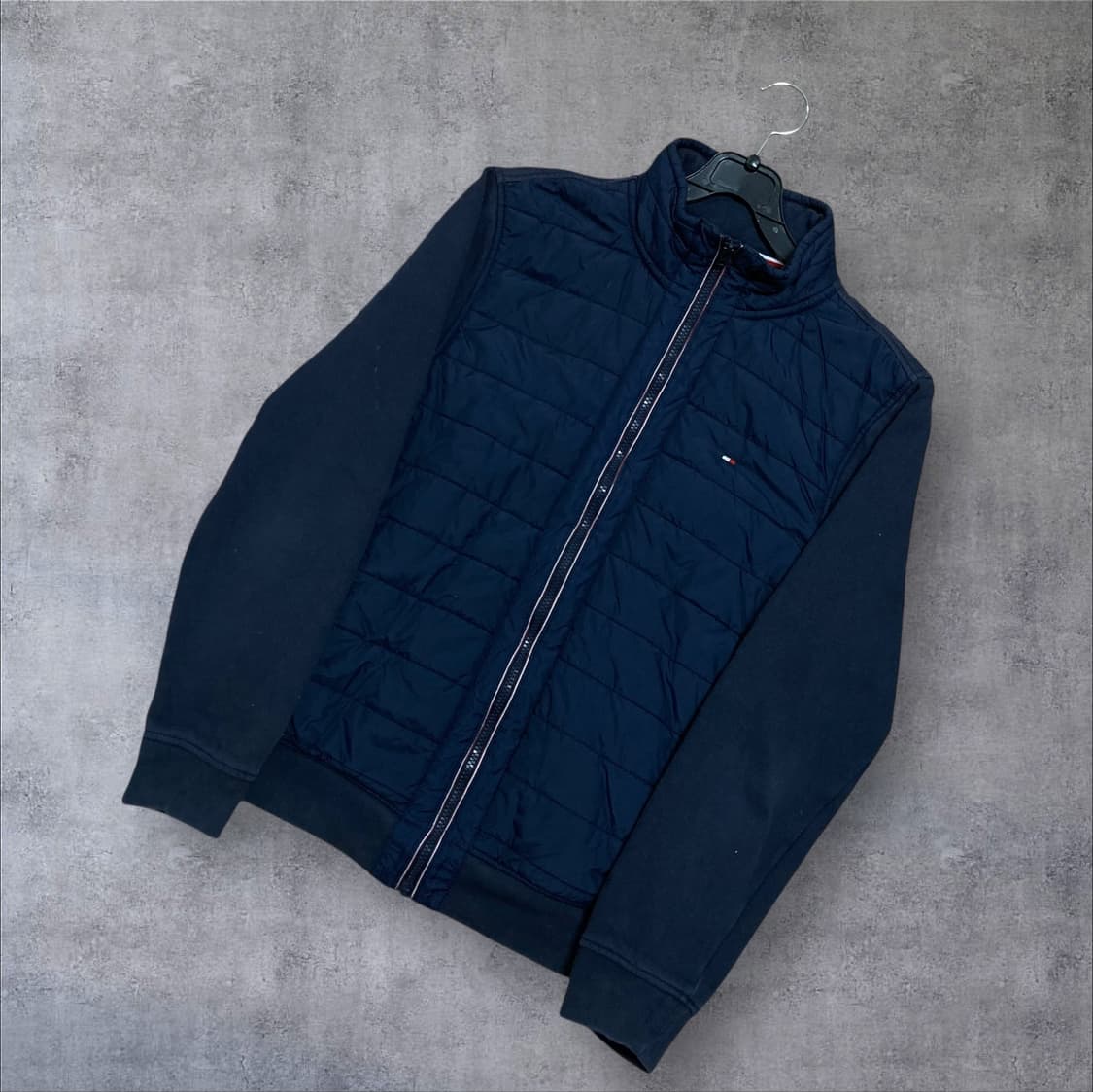 타미힐피거 스몰 로고 네이비 경량 패딩 트랙탑 상품이미지1
