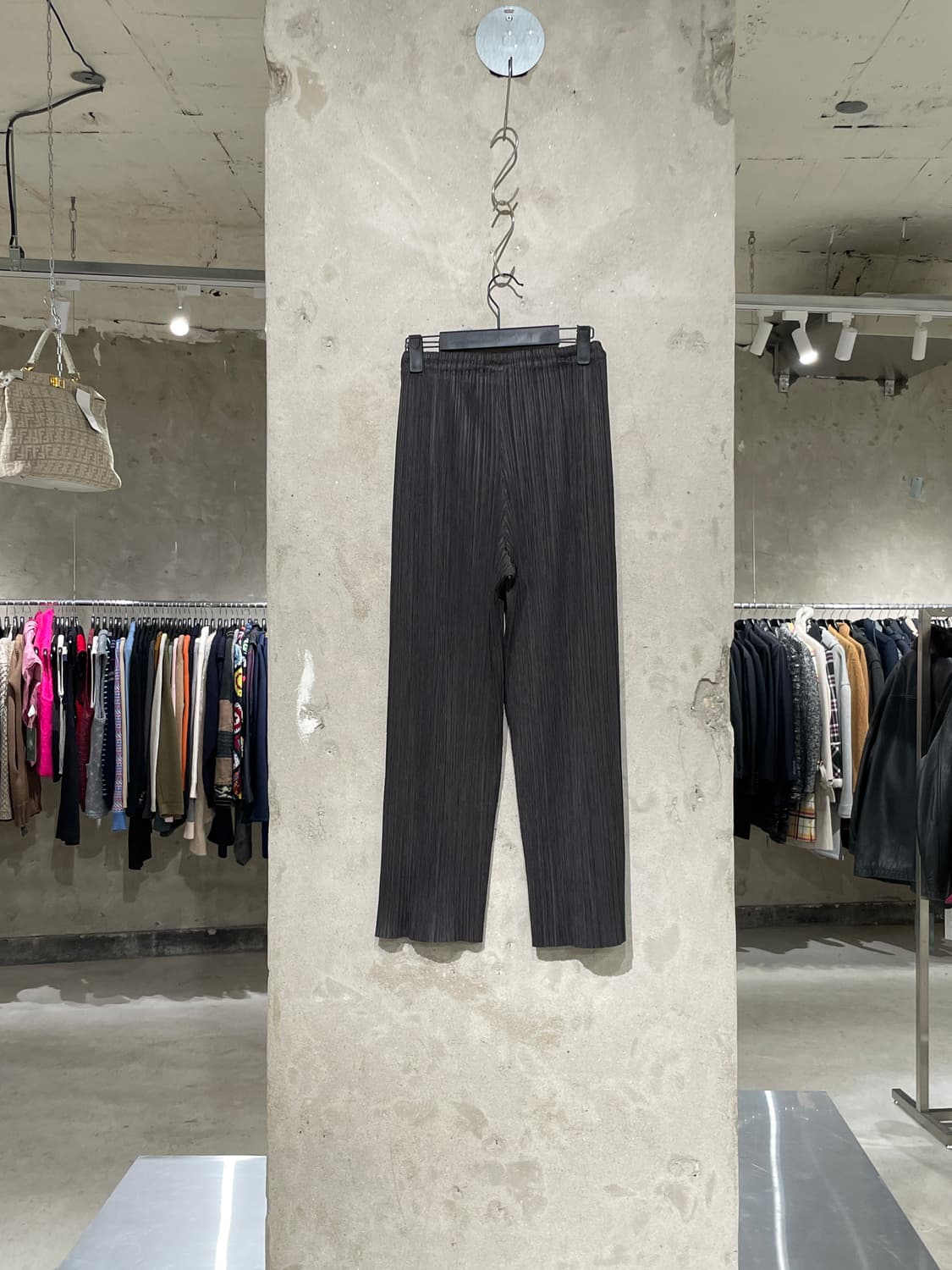 이세이 미야케 플리츠 플리즈 차콜 밴딩 팬츠 상품이미지6