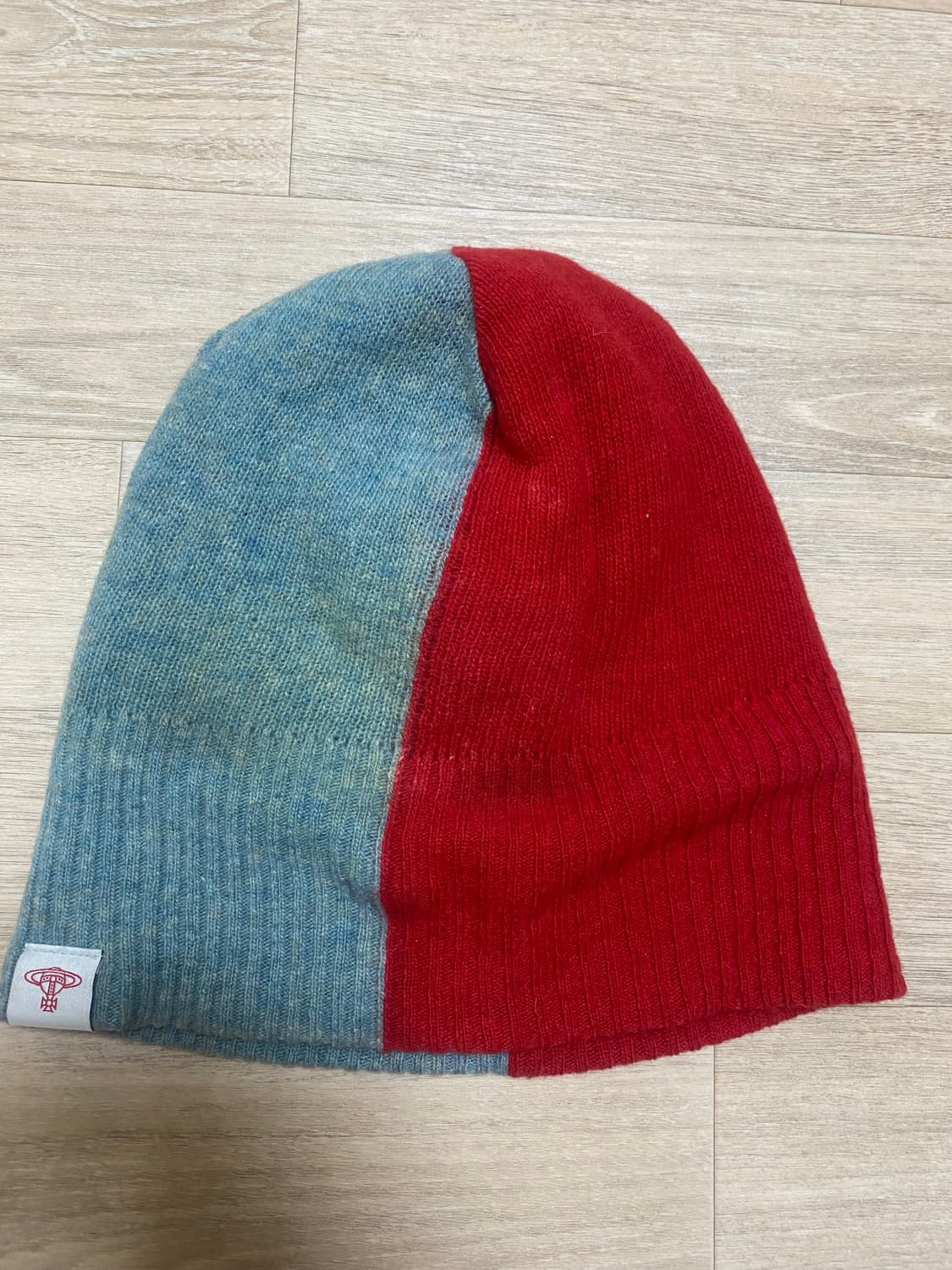 비비안웨스트우드 모자 판매합니다 상품이미지6