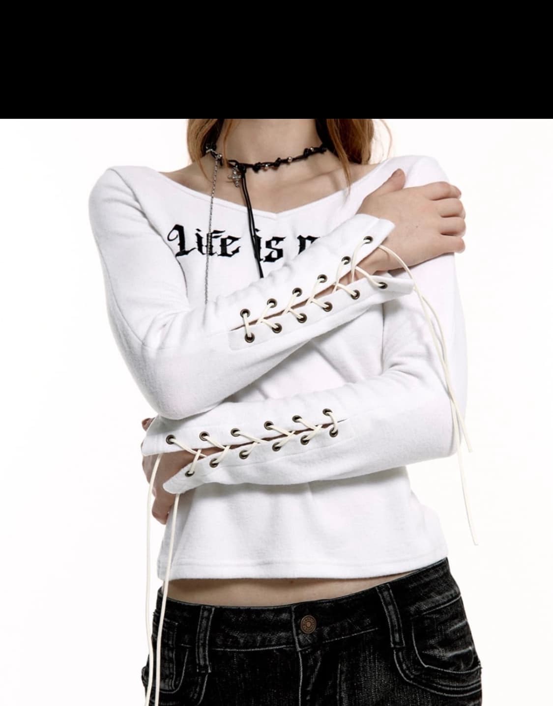 러프넥 브러쉬드 아일렛 슬리브 BRUSHED EYELET SLEEVE 상품이미지1