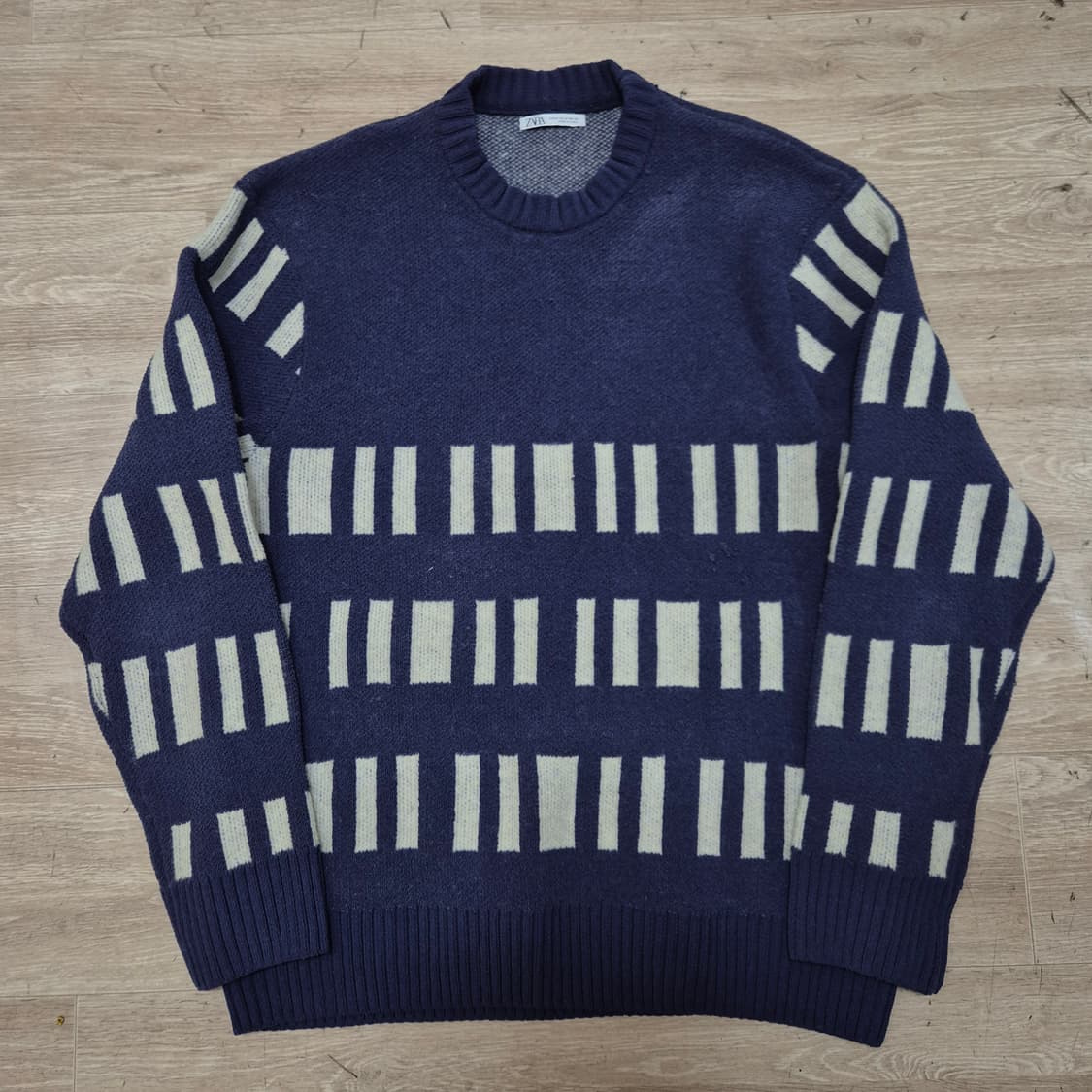 자라 패턴 클래식 라운드 니트 M(95) 상품이미지1