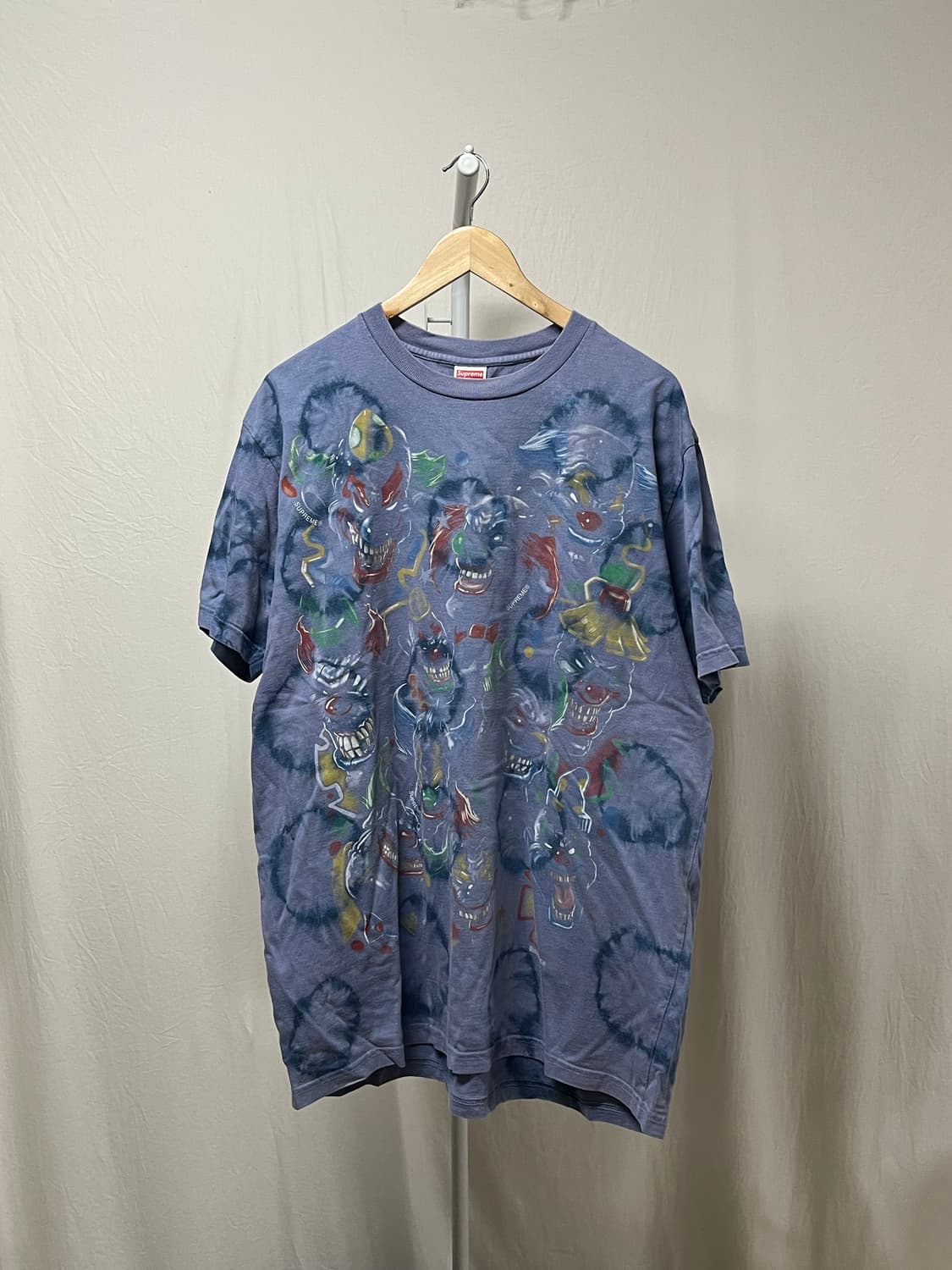Supreme 19f/w clowns tee bleached navy 상품이미지1