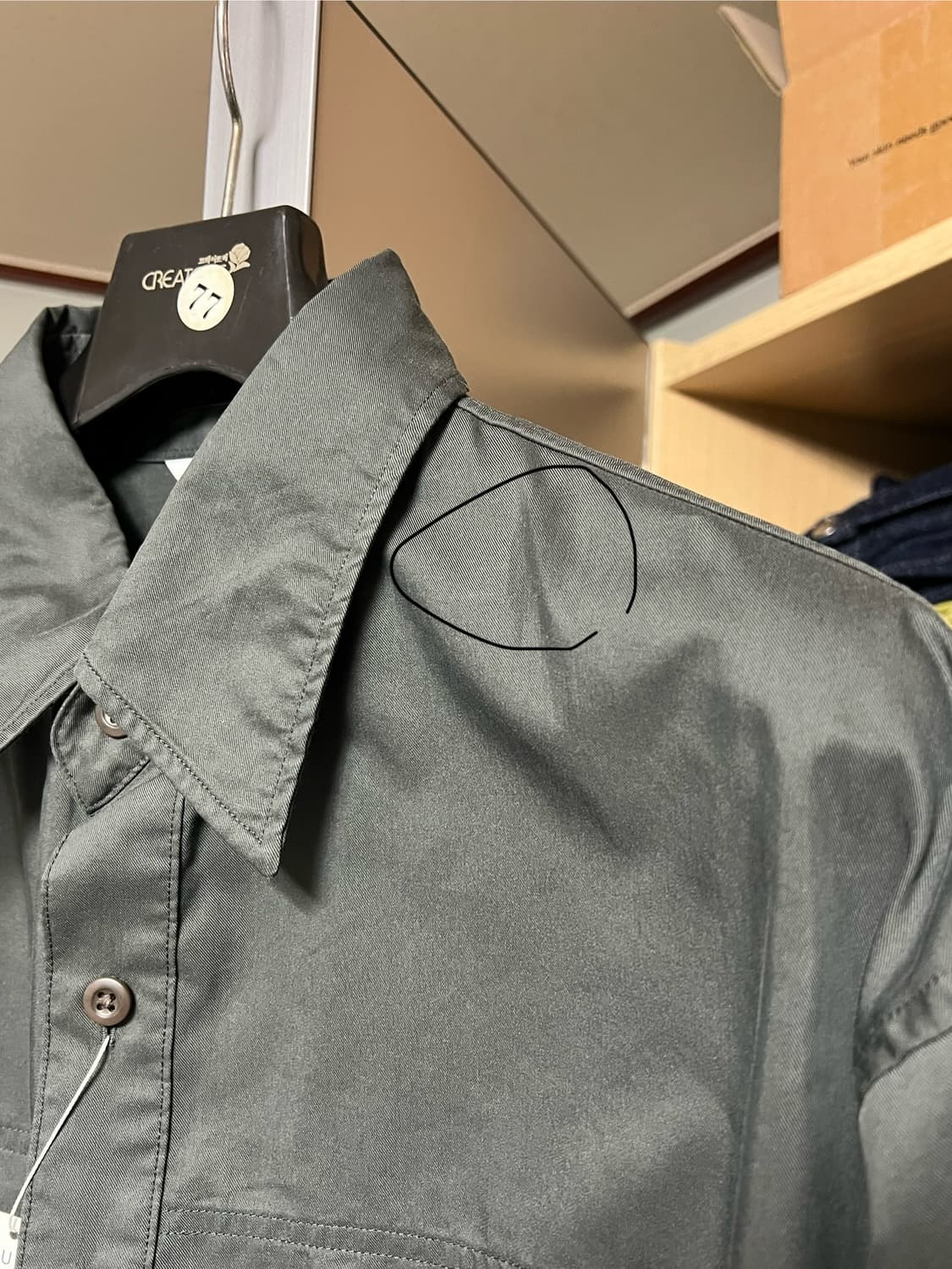 유니클로 U 유틸리티오버사이즈셔츠 다크그레이 M 25fw 상품이미지2
