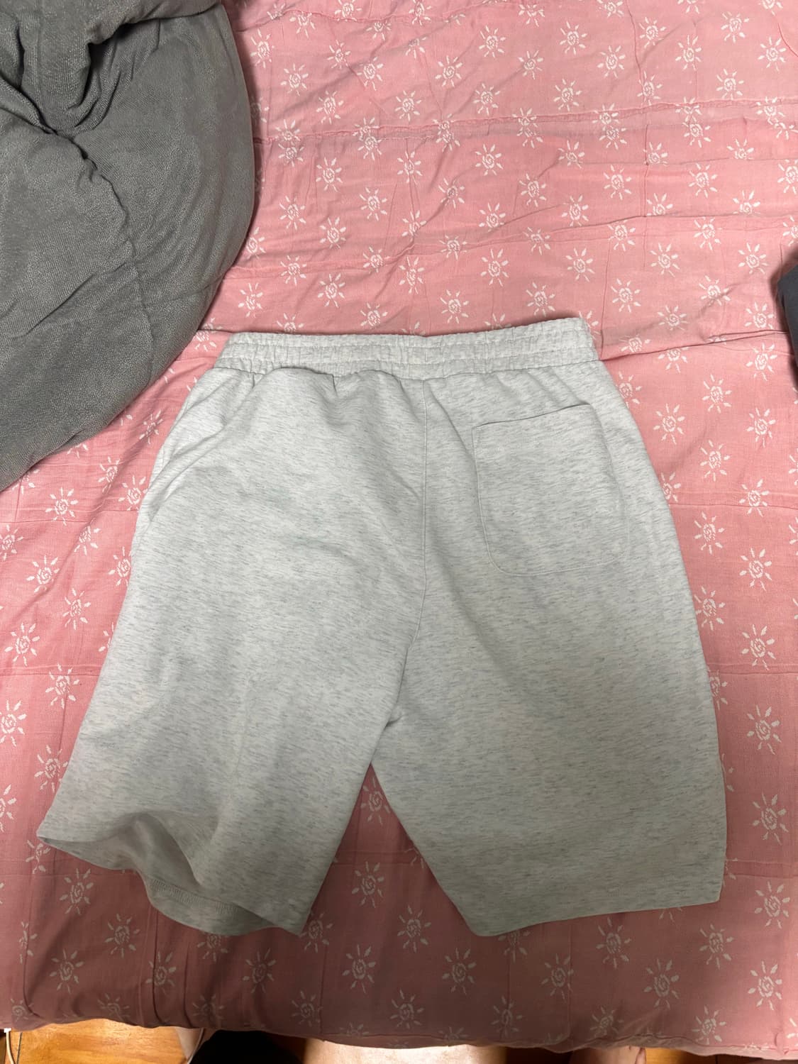 뉴발란스 에센셜 반바지 M사이즈 실착1회 새상품급 판매 상품이미지1