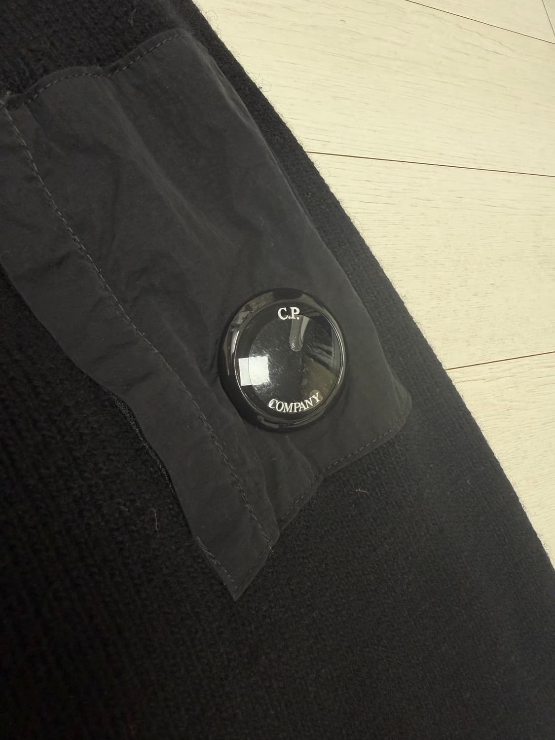 백화점텍) cp컴퍼니 집업 니트 105 사이즈   상태 9.3/10 고글 상품이미지3