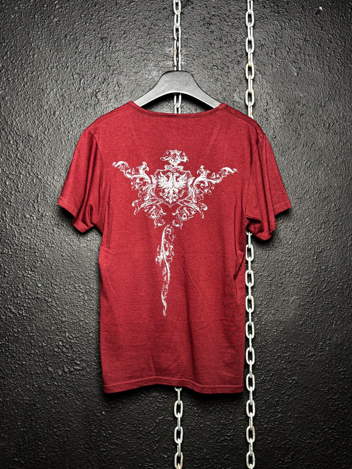 Vereu Crest Graphic V-neck T-shirt 상품이미지8