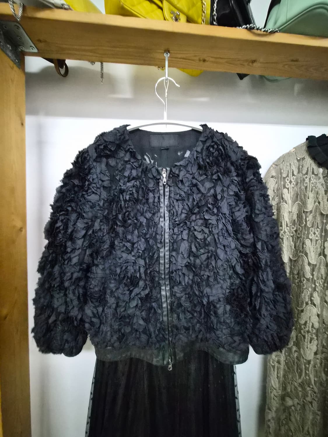 질스튜어트 로맨틱 플라워 텍스처 집업 자켓. 오즈세컨 도트샤 스커트 상품이미지4