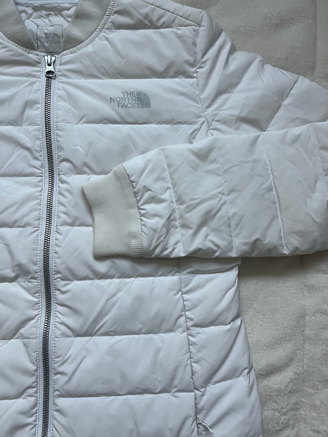 노스페이스 흰색 경량 패딩 85 S 상품이미지3