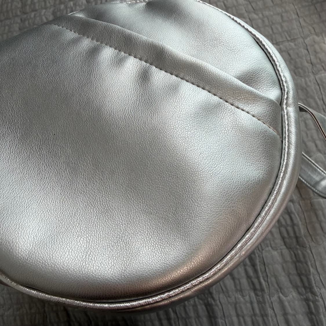 러브이즈트루 DN 보스턴백 더플백 숄더백 실버 가방 상품이미지4