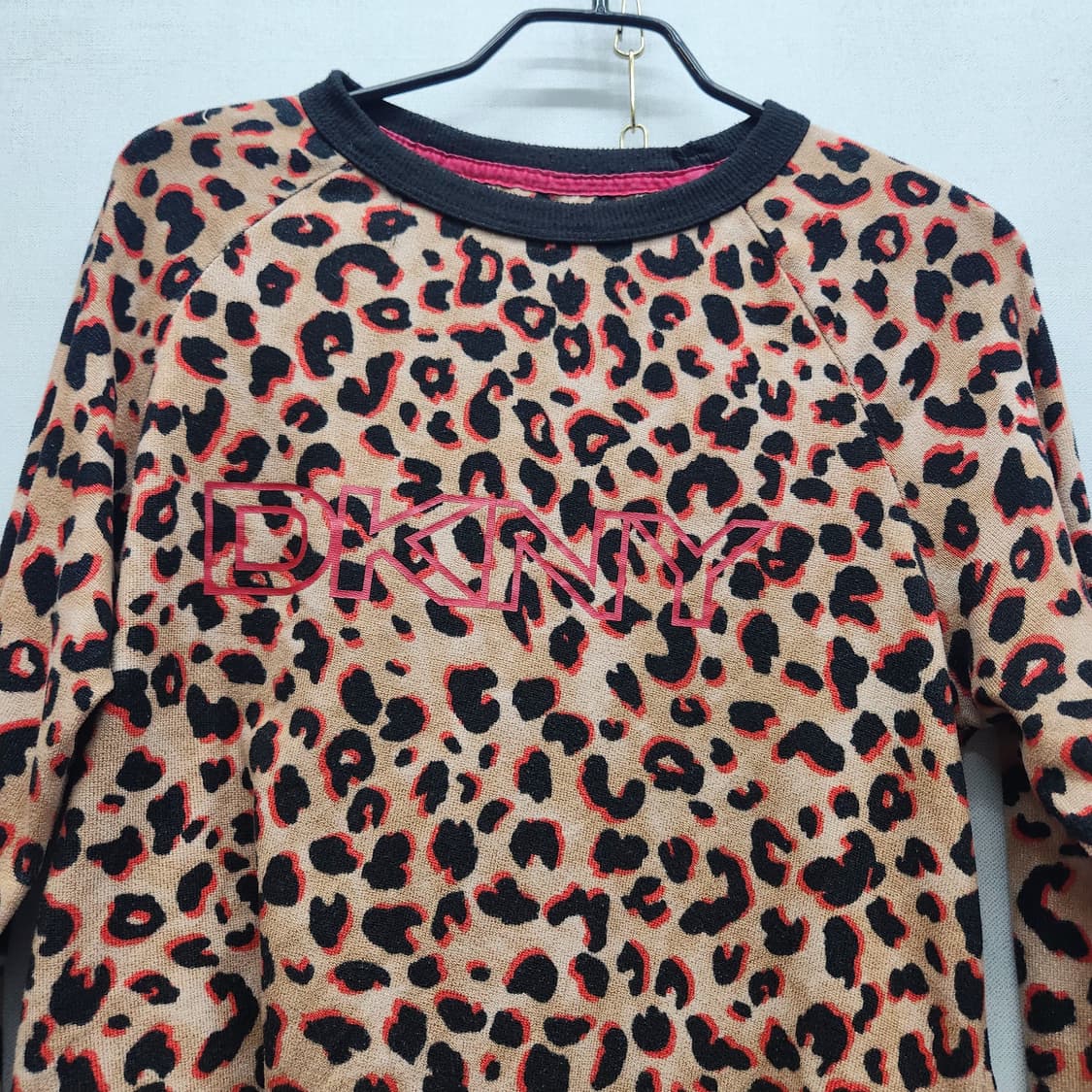 DKNY 로고 레오파드 패턴 빈티지 롱슬리브 S(S~M) 상품이미지2