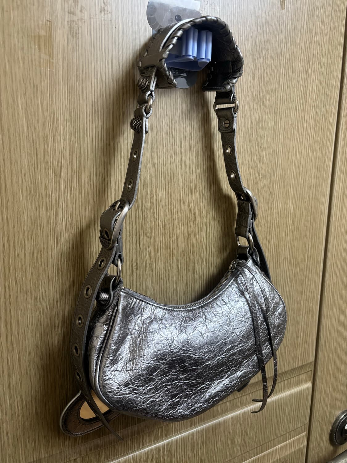 발렌시아가 르카골 xs 실버 판매합니다. (상태 좋음) 상품이미지4