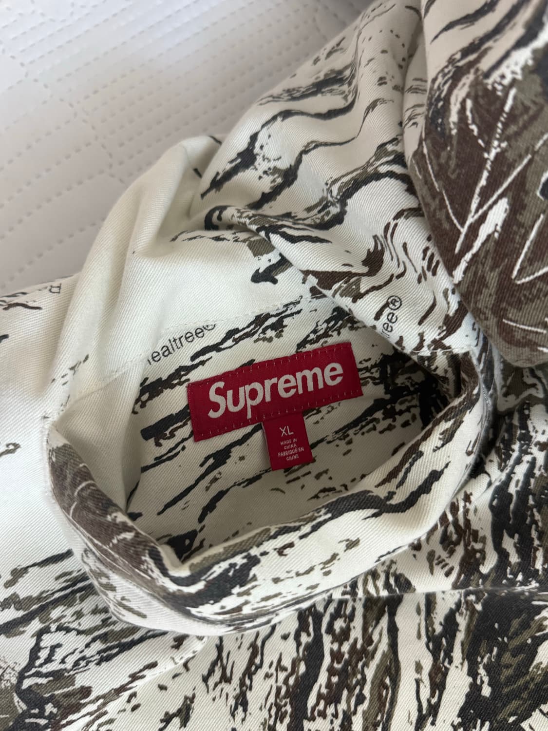 [XL] 슈프림 리얼트리 리버시블 퀼티드 워크 자켓 스노우 카모 - 24 상품이미지3