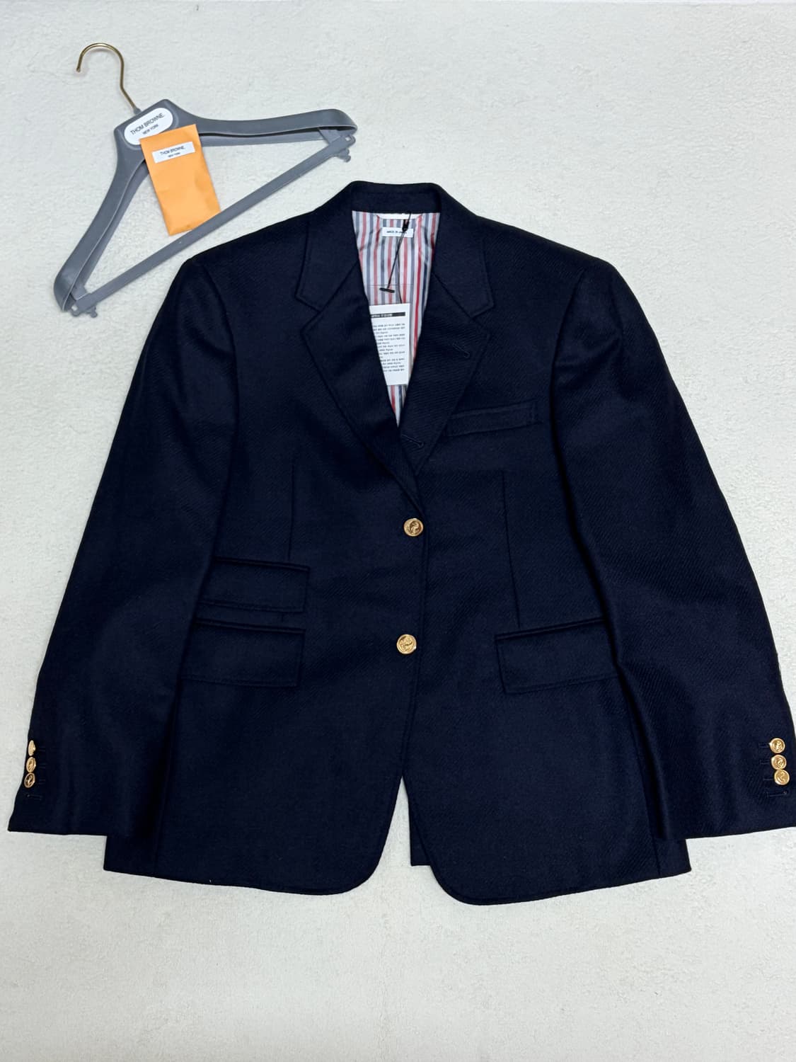 (새거급,매장판) 톰브라운 쉐틀랜드 금장 블레이저 1 톰브라운 금장 자켓 상품이미지1