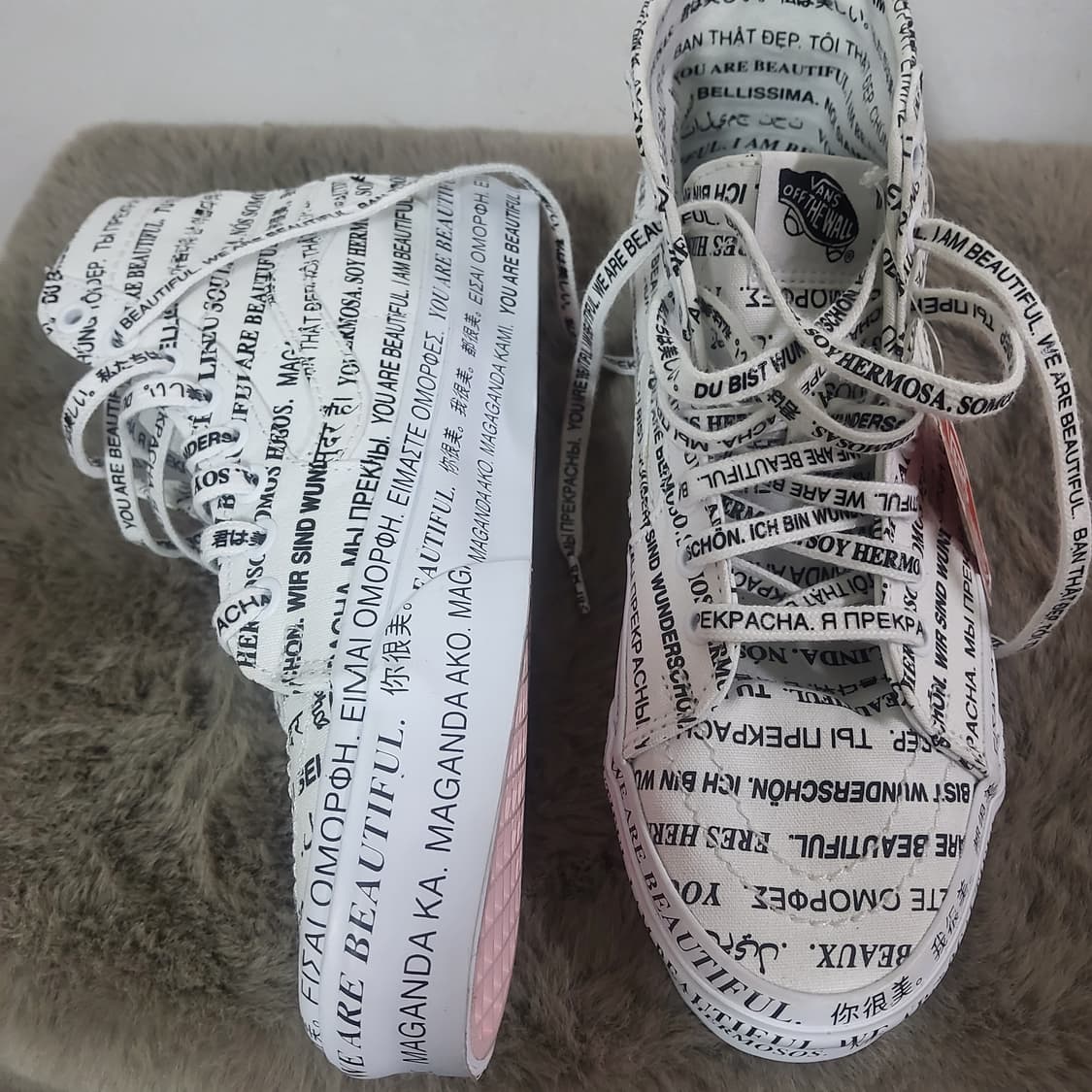 새상품 반스 스케이트 하이 테이퍼드 위아뷰티풀 화이트 250 상품이미지2