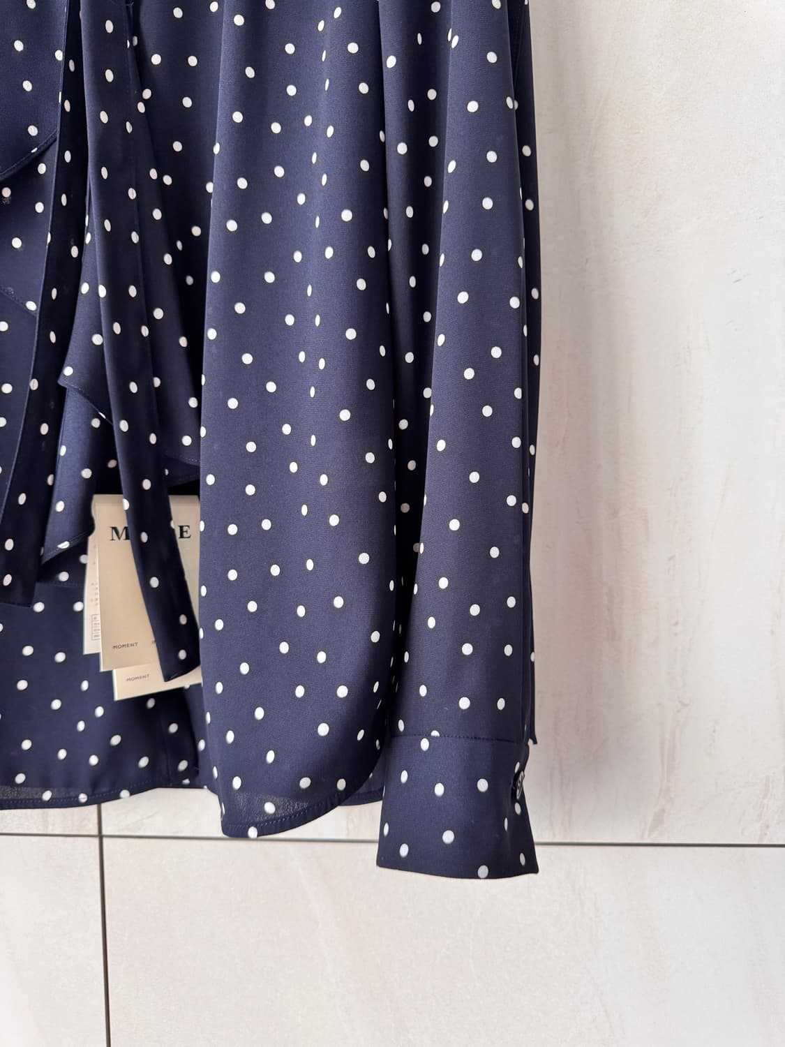 텍있는 새상품 MINE 도트 리본 블라우스 네이비 55사이즈 상품이미지8