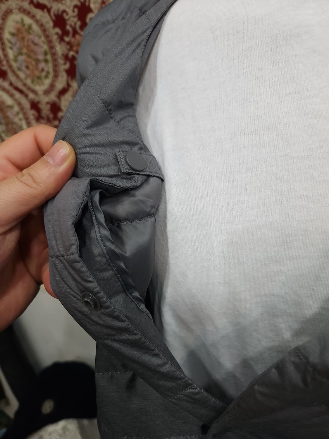 유니클로 그레이 오리털 경량 패딩조끼

 상품이미지5