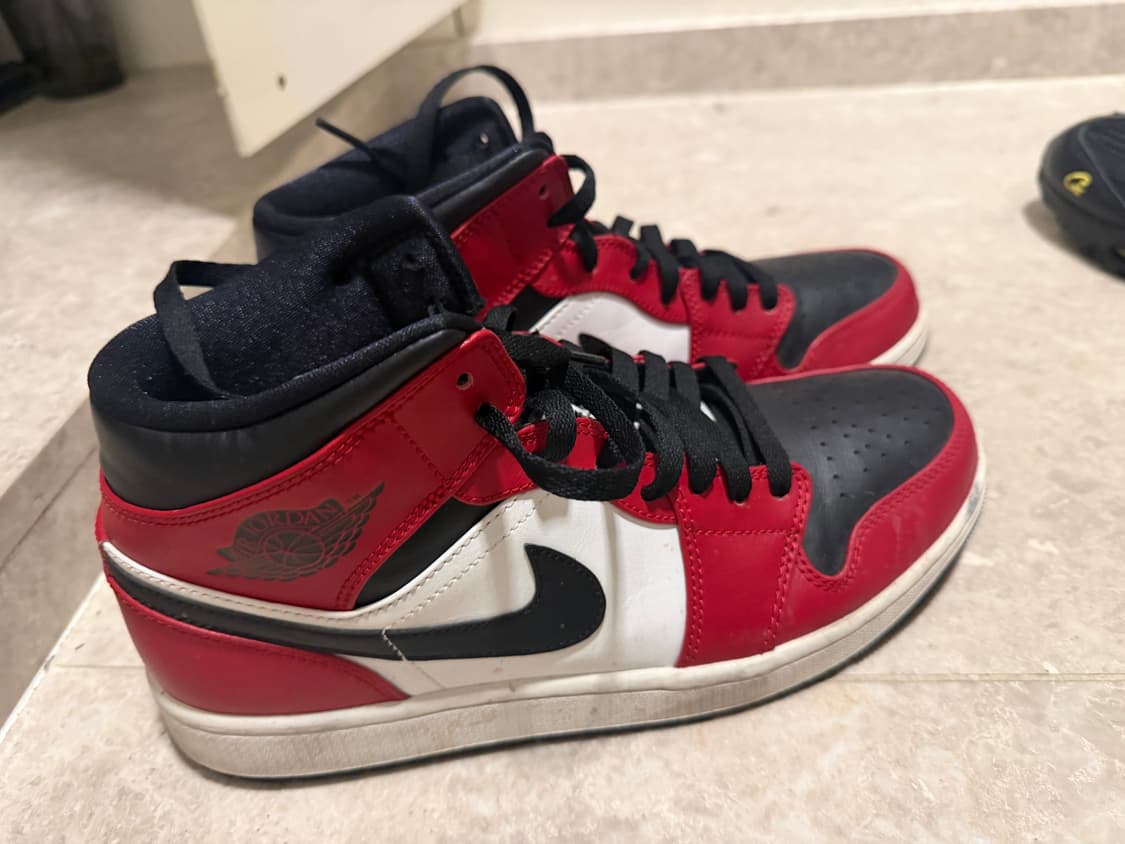 조던 1 미드 시카고 블랙토 상품이미지1