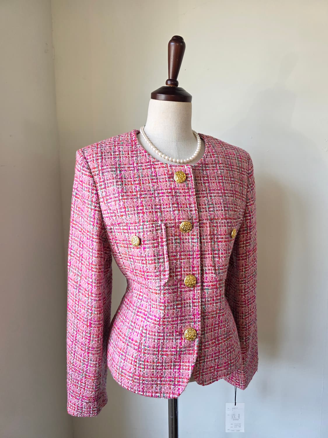 미착용 새상품 핑크 금장 버튼 트위드 자켓 상품이미지2