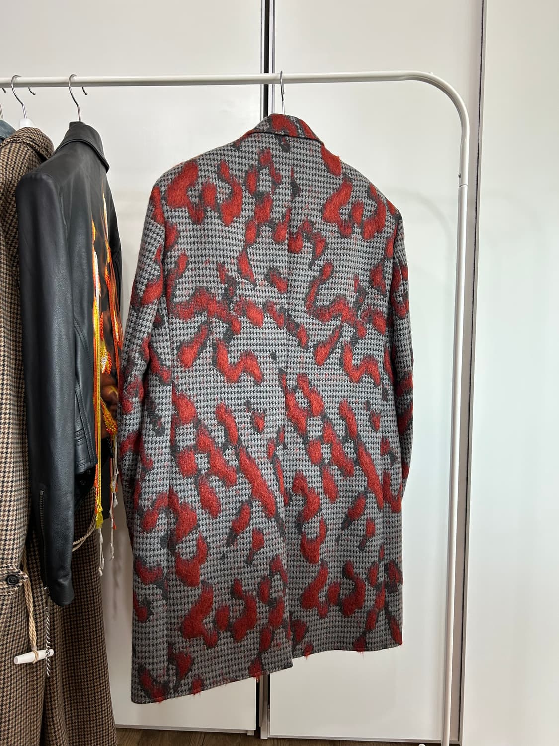 마르지엘라 불꽃 펀칭 울 코트 상품이미지2