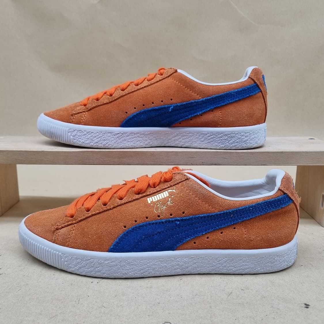 푸마 클라이드 스웨이드 여성스니커즈230 상품이미지1