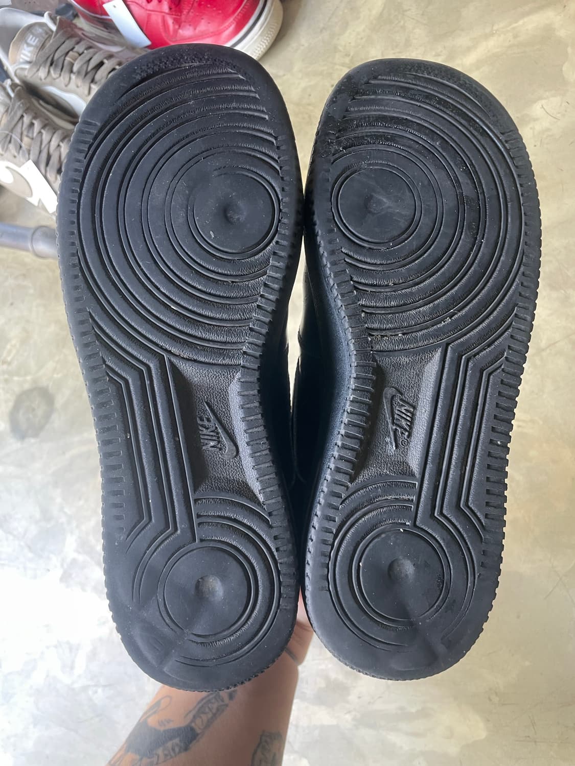 나이키 에어포스 1 블랙 255 상품이미지6