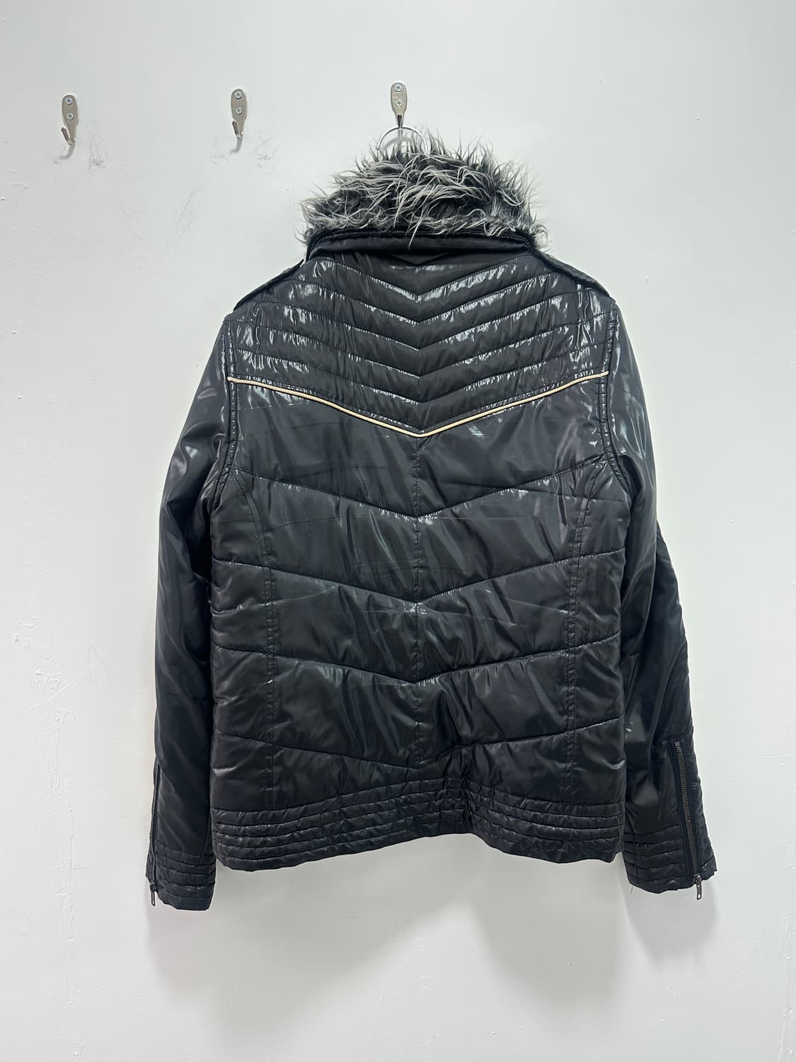 00s shaggy fur padded jacket 상품이미지8