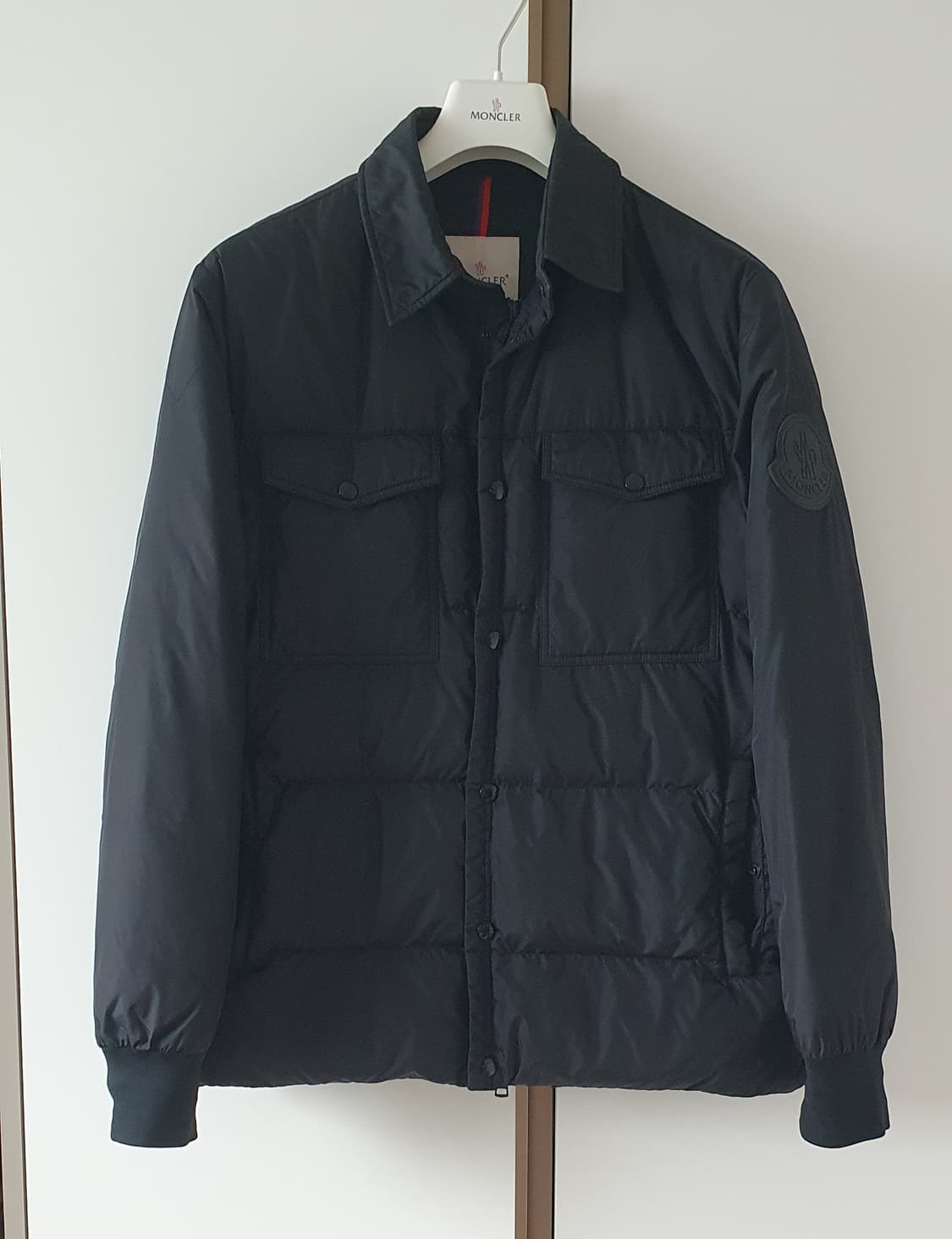 몽클레어 GRUSS 셔츠패딩 블랙4사이즈 상품이미지1