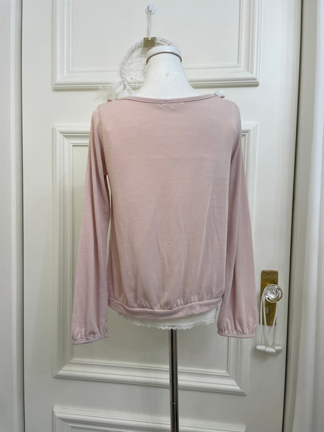 indipink ruffle v-neck top&ivory lace sl 상품이미지3