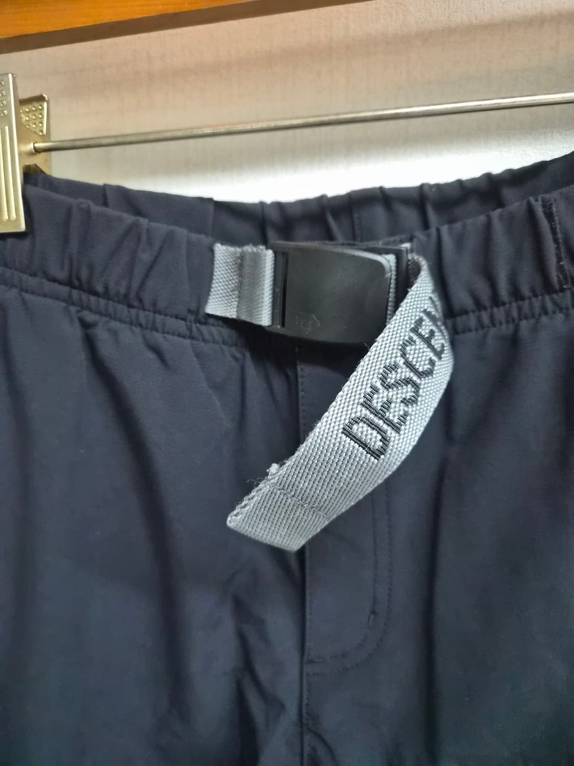 우먼 L) 데상트 기능성 팬츠 팝니다 상품이미지3