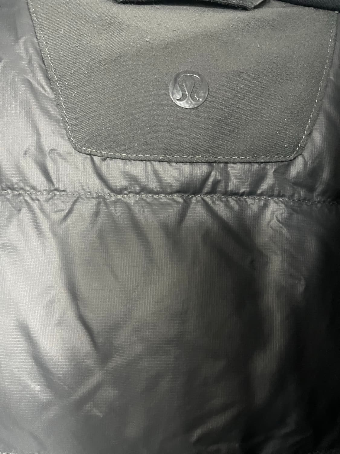 룰루레몬 패딩자켓 프리마로프트 L사이즈 상품이미지3