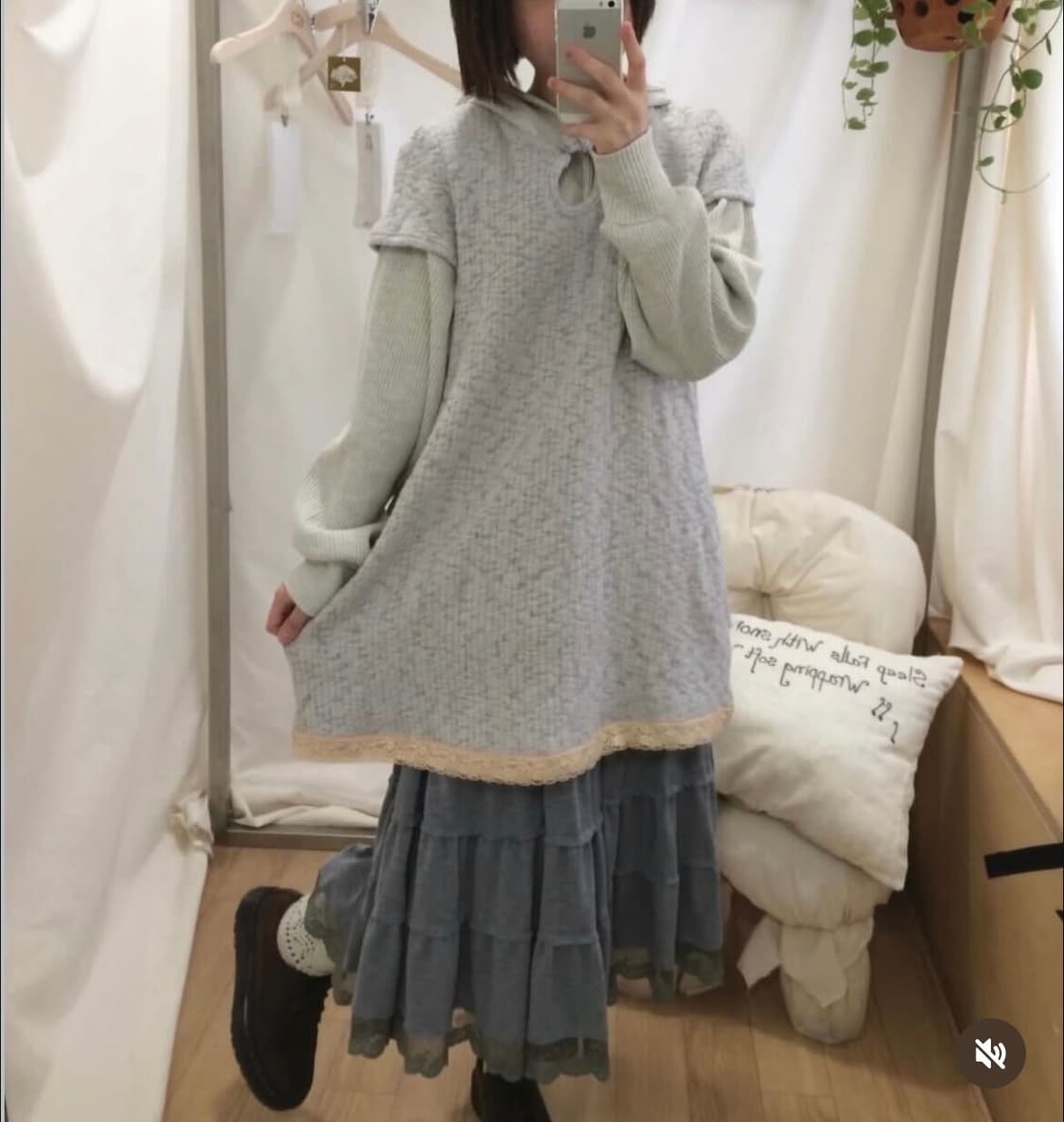 콜로신스 원피스 WEIRD DROP TOP DRESS LIGHT GRAY 상품이미지2