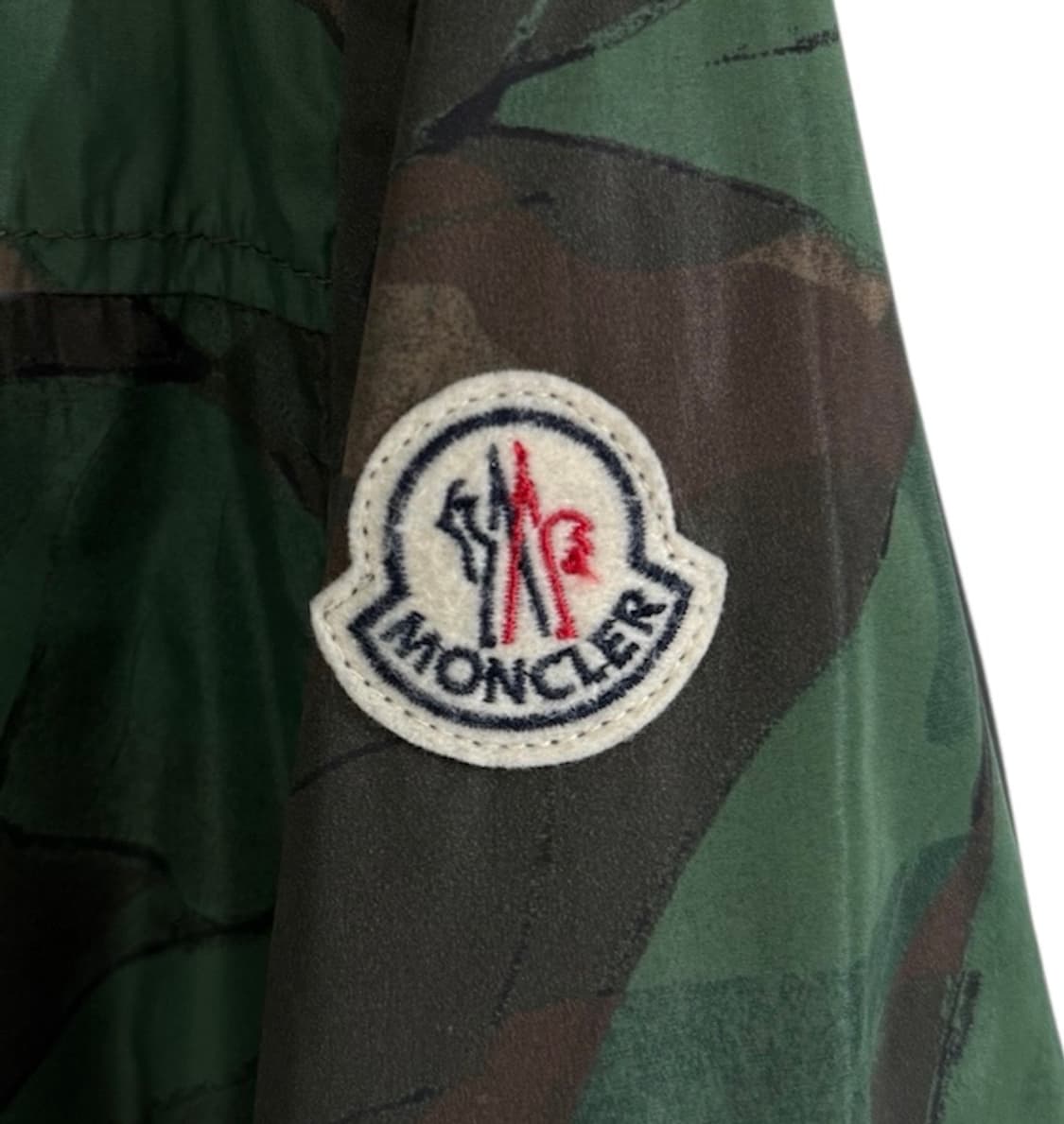 몽클레어 나스 패커블 카모플라쥬 윈드브레이커 자켓 상품이미지4