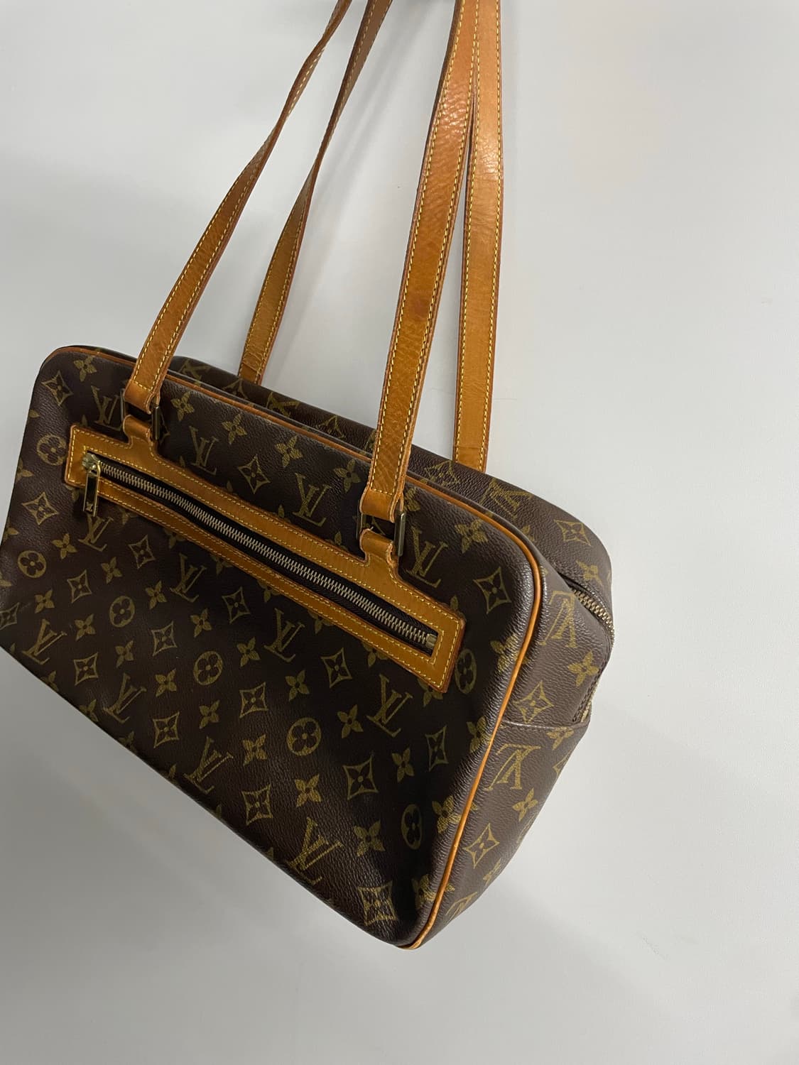 루이비통 모노그램 시테 GM 숄더백 상품이미지3