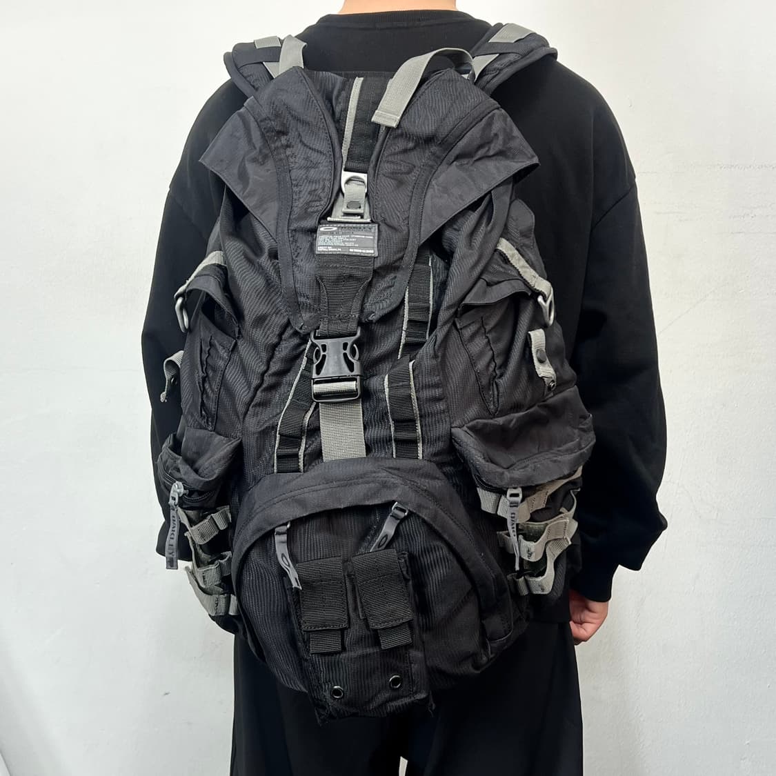 오클리 택티컬 유틸리티 테크 기어 백팩 상품이미지2
