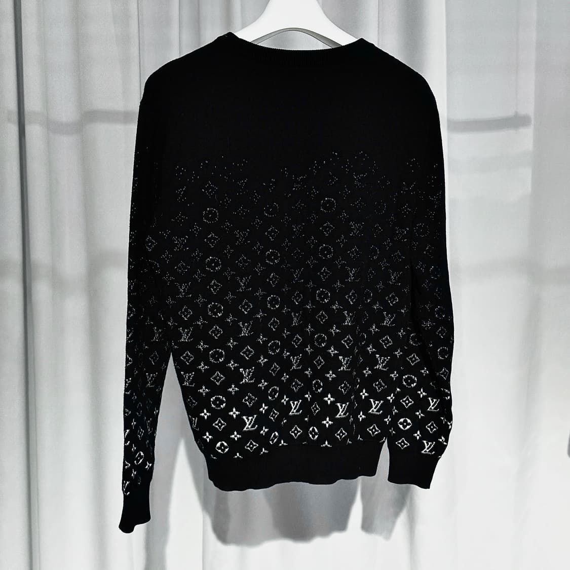 (M) 루이비통 모노그램 그라데이션 니트 블랙 상품이미지5