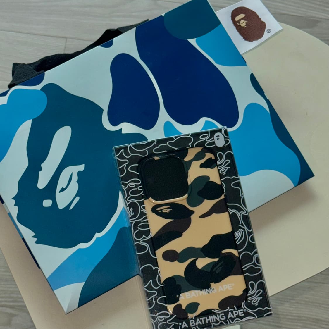 (영수증보유)bape 베이프 정품 아이폰16프로 케이스 상품이미지1