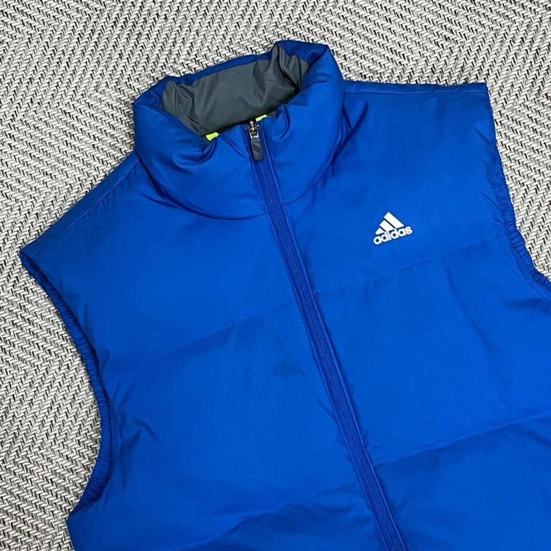 아디다스 덕다운 패딩 베스트 v0799 상품이미지3