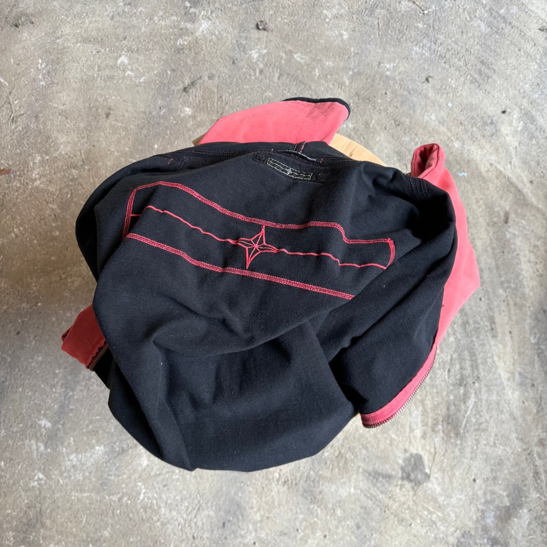 스톤아일랜드 데님스 코랄 디스트레스 후디 집업 상품이미지2