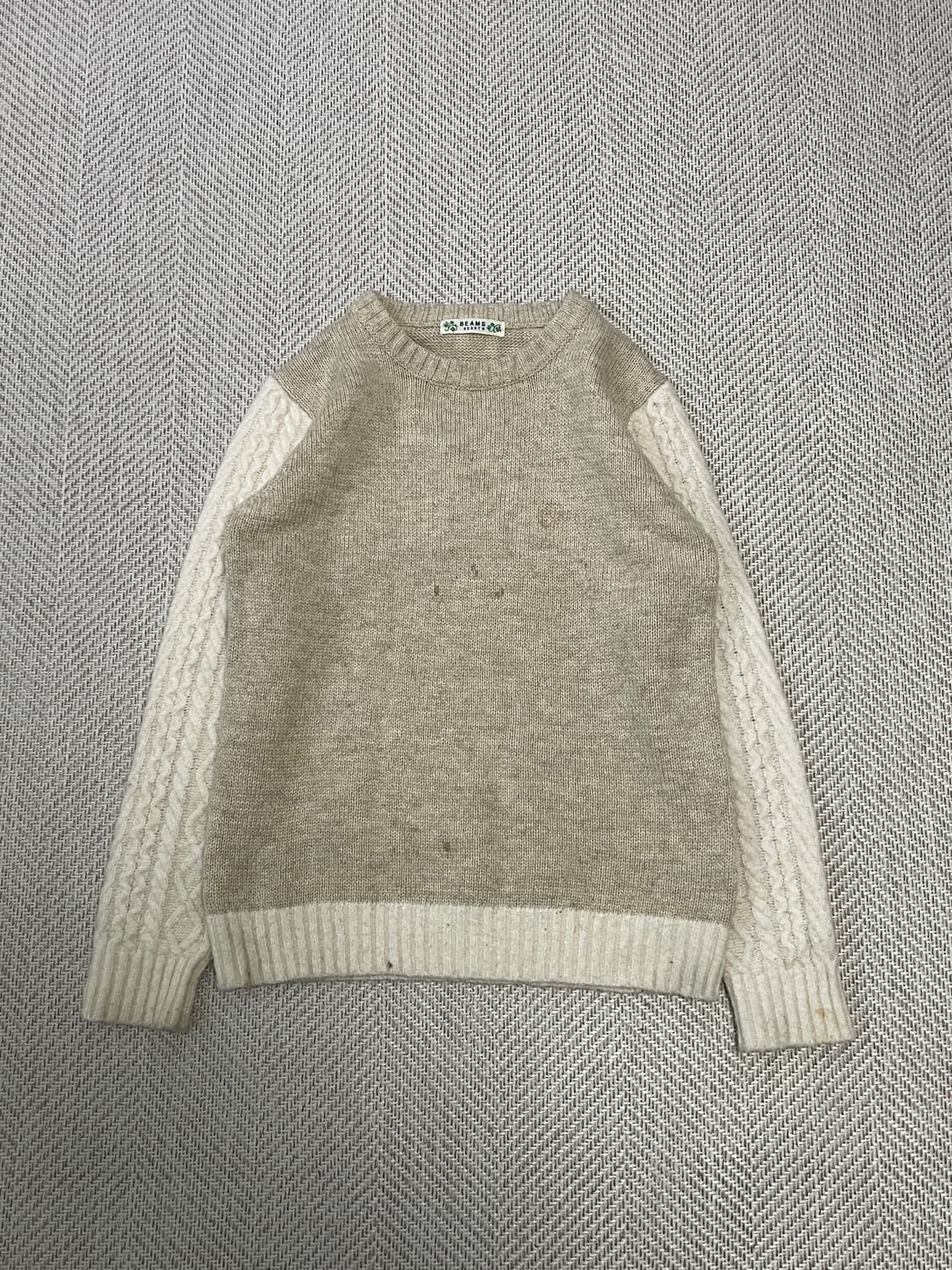 빔즈 크루넥 베이지 배색 니트  J03699 상품이미지1