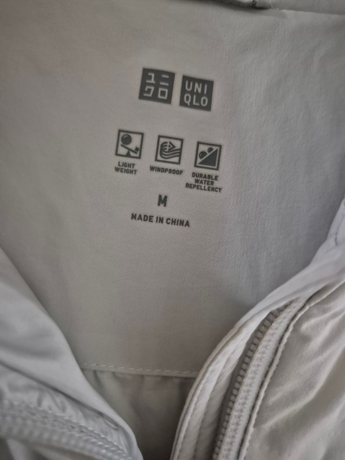 [M]유니클로 여자 라이트라운 경량패딩 상품이미지7