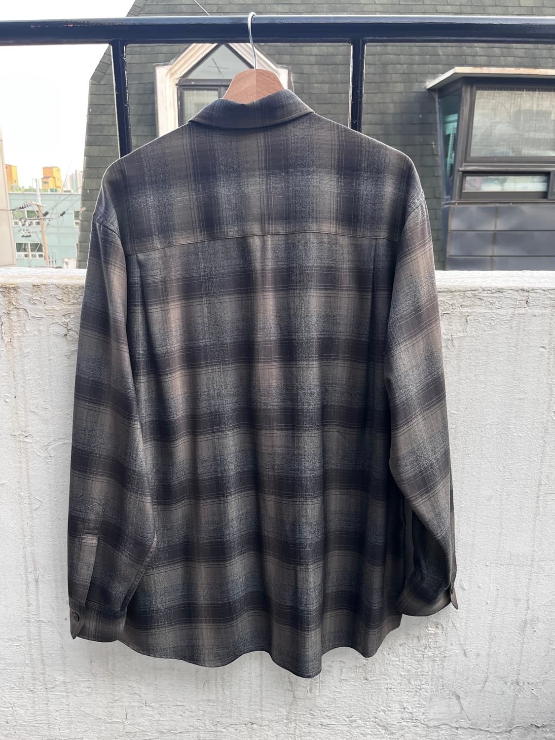 [4] 오라리 24fw 슈퍼 라이트 울 체크 셔츠 차콜 상품이미지3