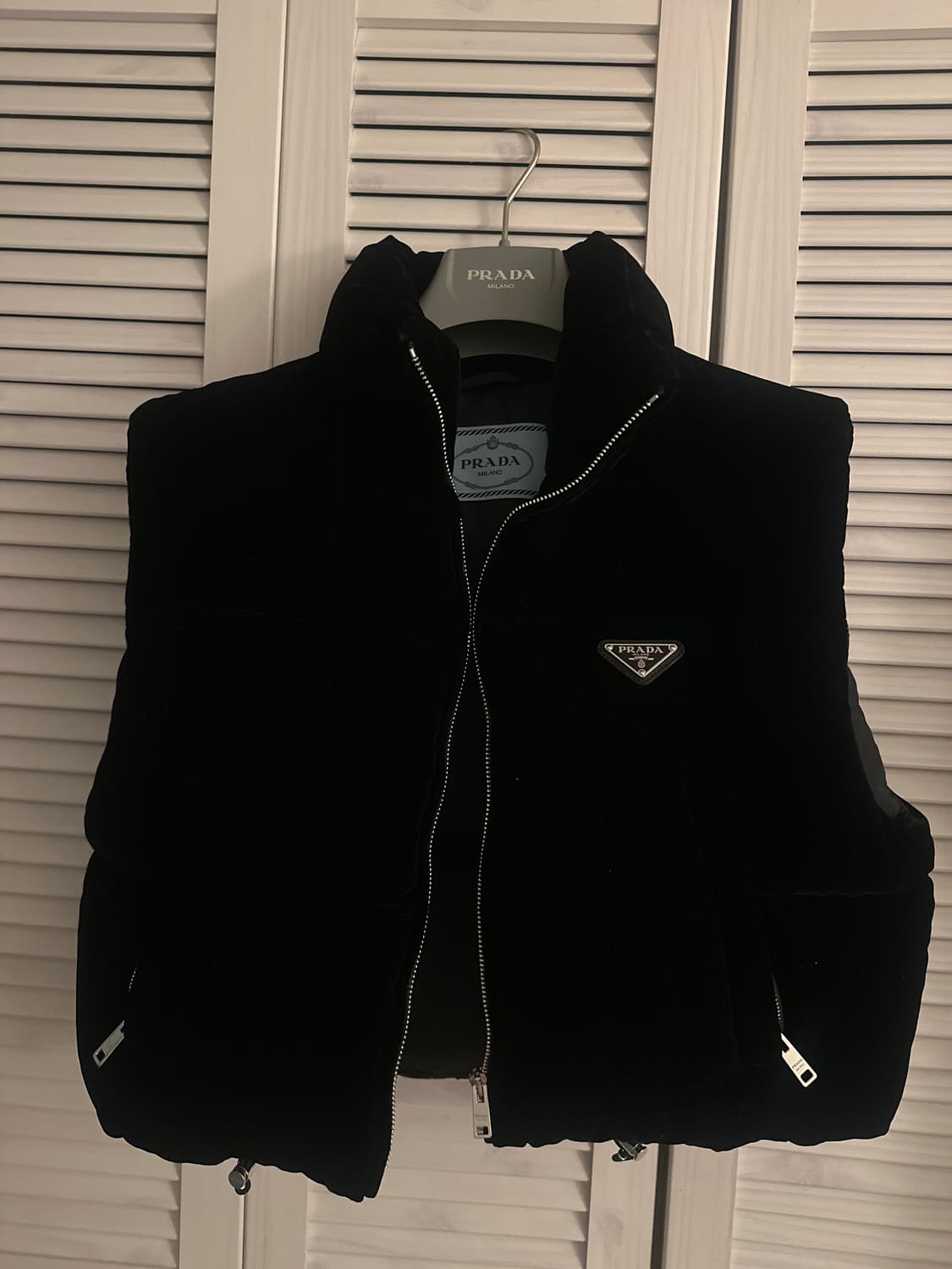 프라다 벨벳패딩베스트 상품이미지1