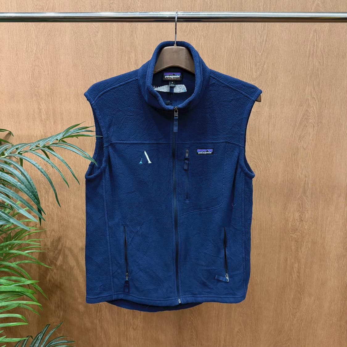 파타고니아 신칠라 플리스 집업 베스트 지퍼 포켓 디테일 레귤러핏 블루 상품이미지1