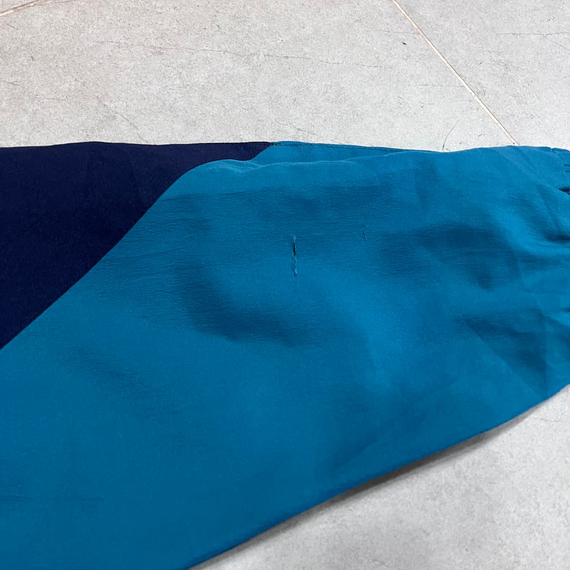 나이키 올드스쿨 건담 바람막이 상품이미지5