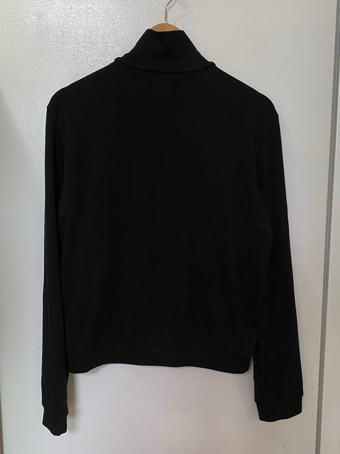 mudule neck zip black 상품이미지5