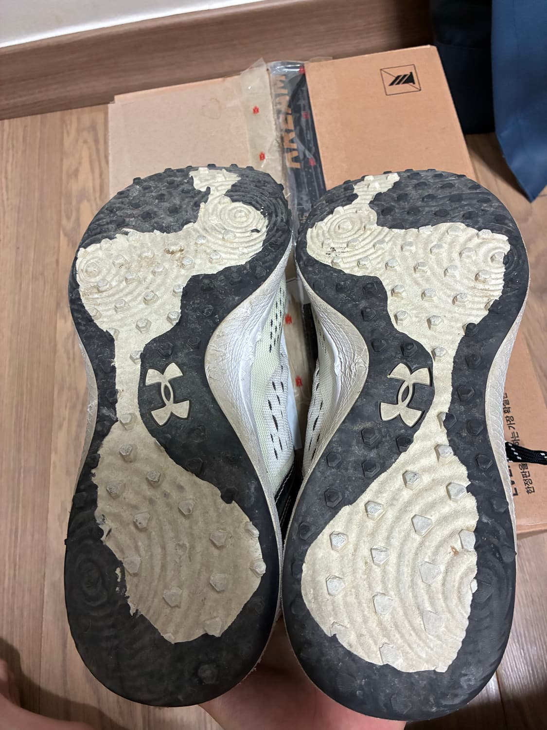 언더아머 운동화 상품이미지6