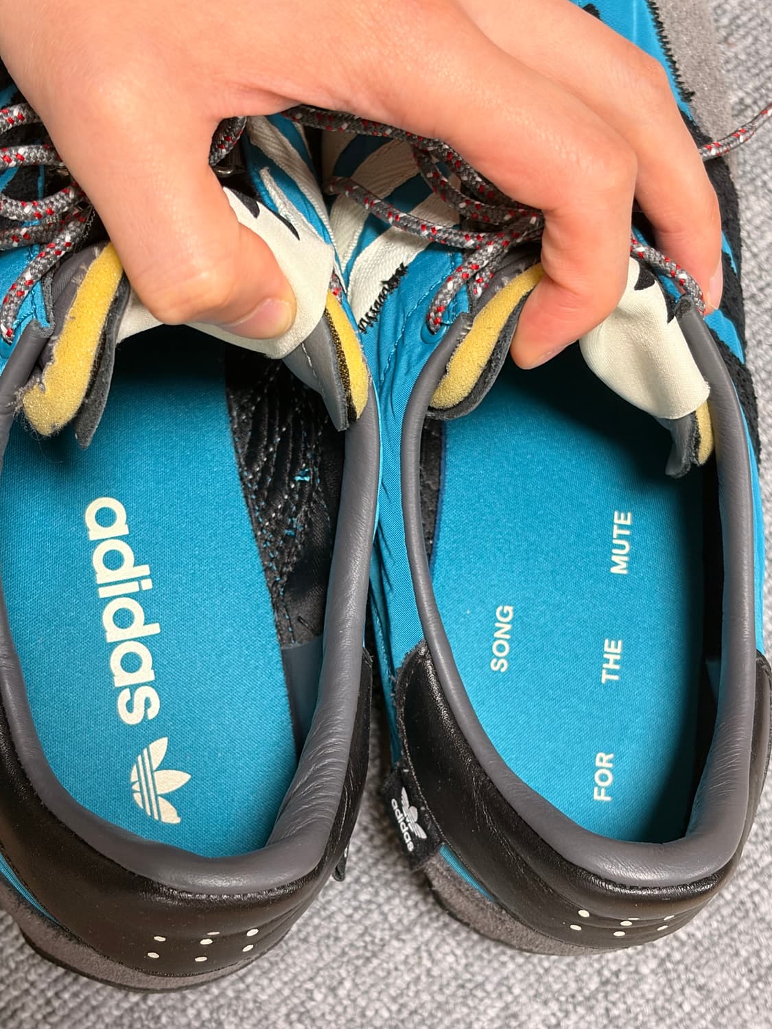 아디다스 송포더뮤트 틸코어블랙 265 상품이미지3