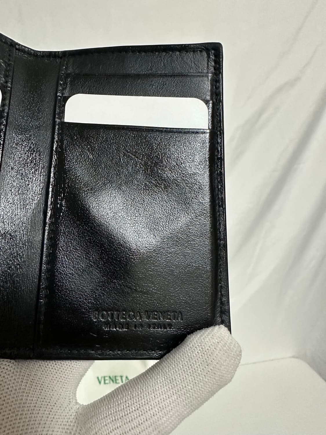 보테가베네타 맥시 플랩 카드지갑 블랙 (OS) 상품이미지7